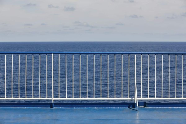 What tips can help you navigate the UK's rail system effectively for a cultural heritage trip?